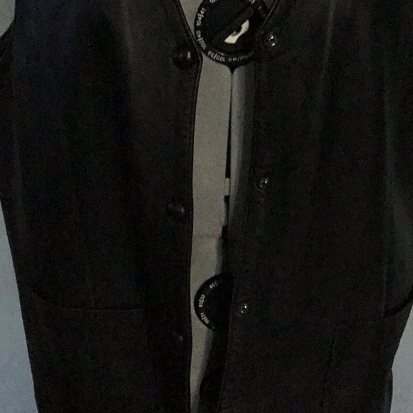 Vintage leather waistcoat - Picture 6 of 11